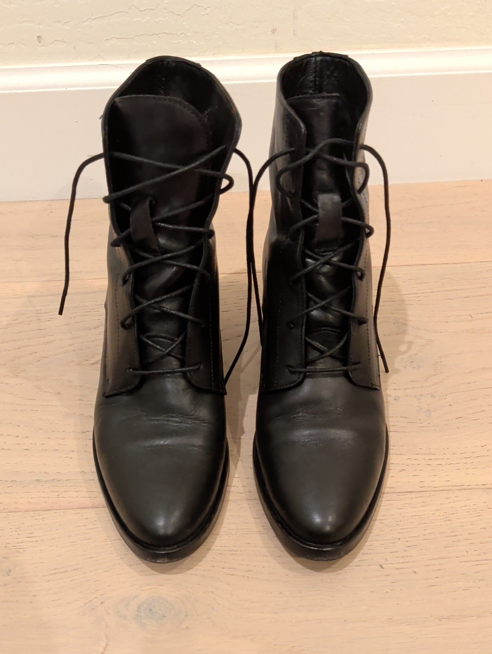 Freda Salvador Women's Black Lace-Up Leather Ankle Boots